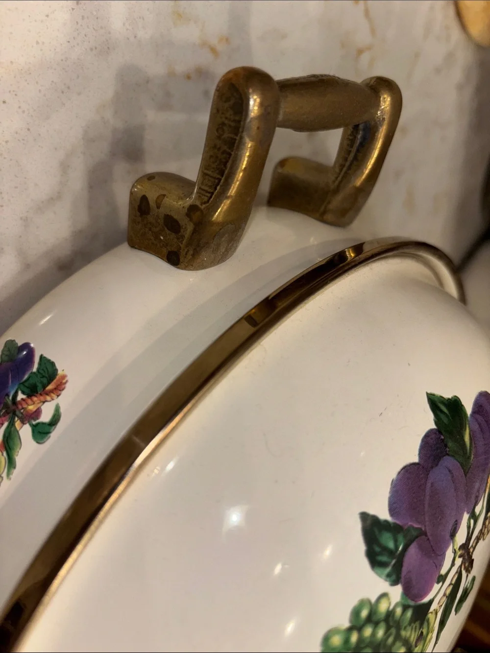 Vintage Tabletops “Kensington Garden Skillet/brass details